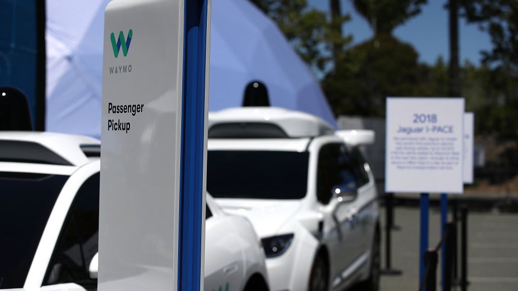 Autonomous Waymo Vans Now Available On The Lyft App In Phoenix, Arizona