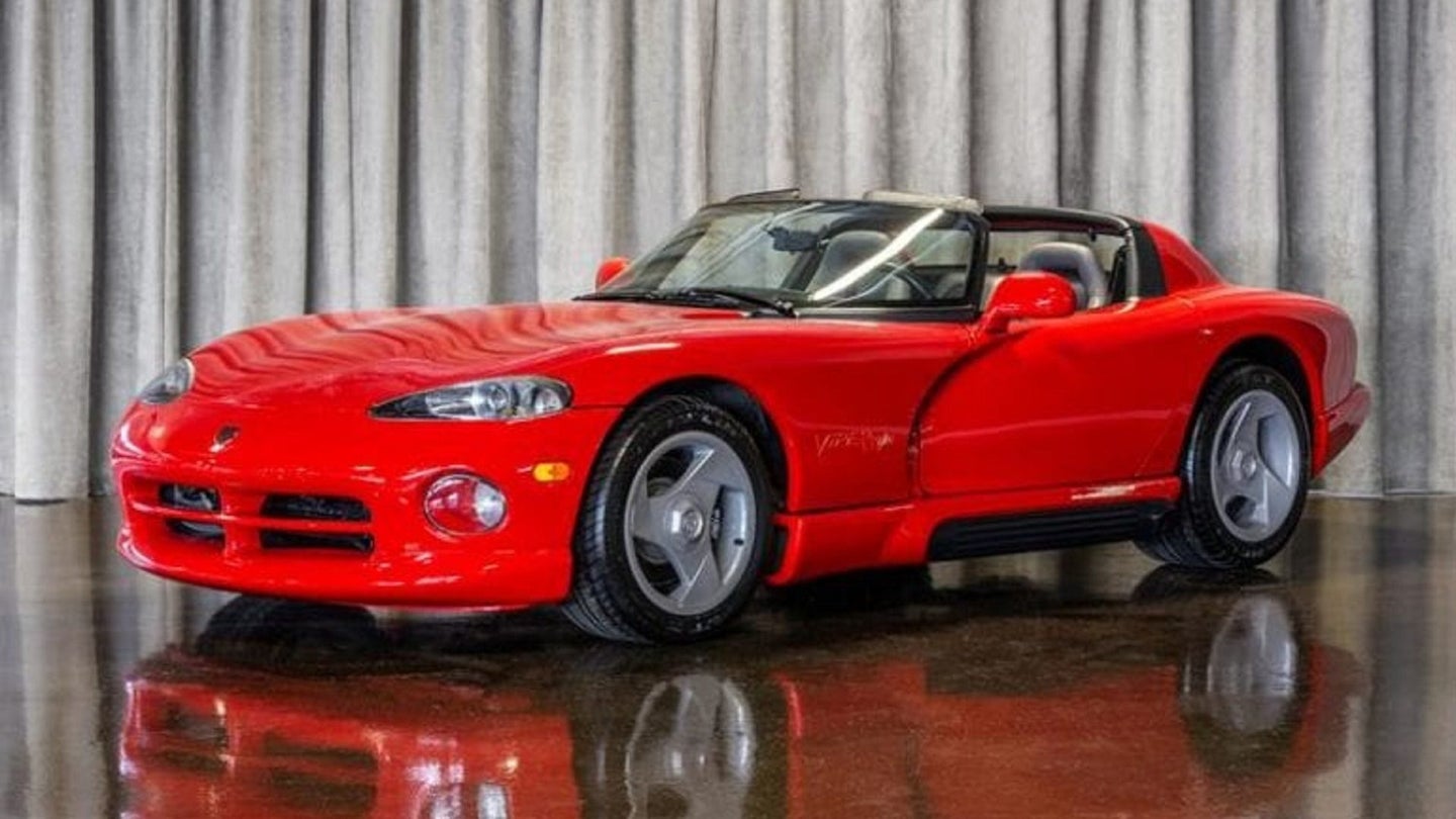 Spend Your Retirement Fund on This Pristine 1993 Dodge Viper RT/10 With Just 181 Miles (Updated)