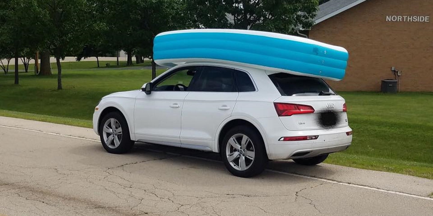 Illinois Mom Arrested After Letting Kids Ride in Empty Pool Strapped to Audi Q5 Roof