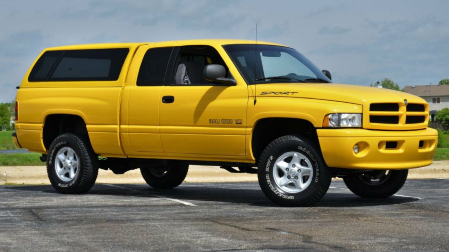 Someone Just Paid $22,000 for a 735-Mile 2000 Dodge Ram 1500 Pickup Truck