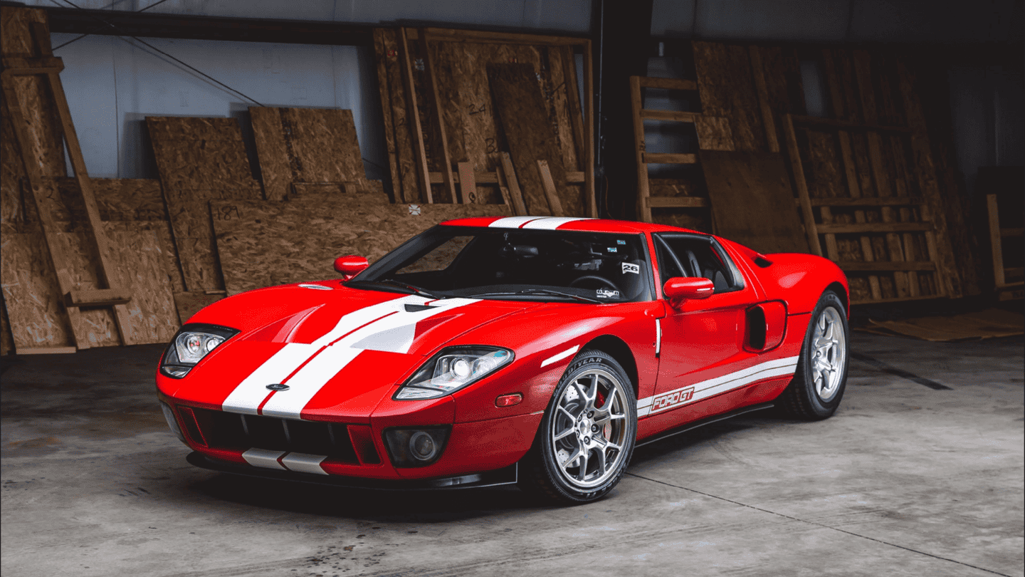Pristine 2006 Ford GT With Ridiculous 11.7 Miles Heading to Auction