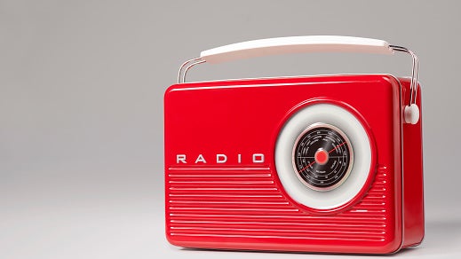 Best Jobsite Radios: Listen to Music When You Work Outdoors