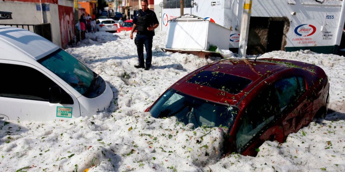 Apocalyptic Hailstorm Buries Vehicles Under Three Feet of Ice and Debris in Mexico