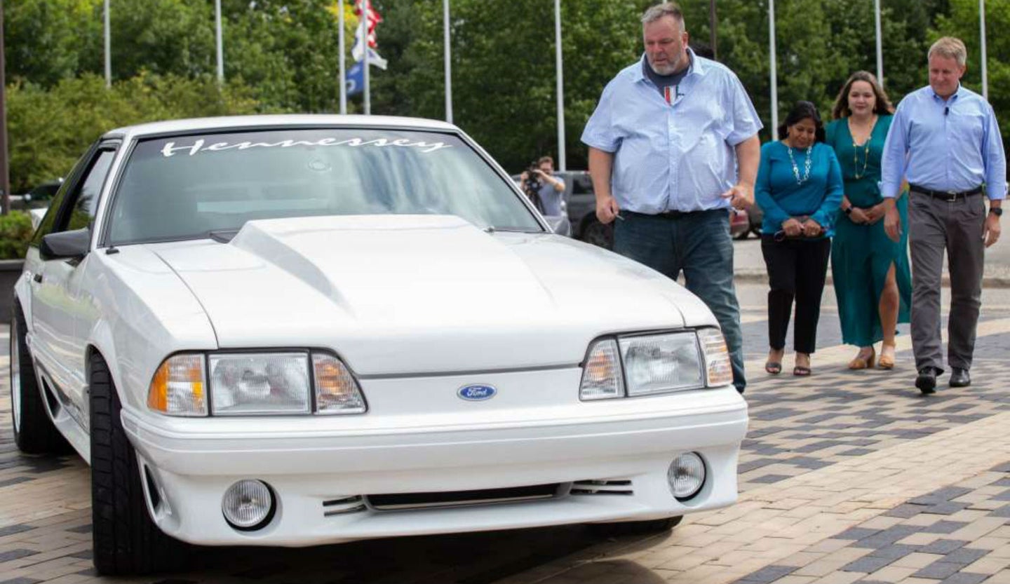 Dad Surprised With Ford Mustang 17 Years After Selling It to Pay for Wife’s Cancer Treatments
