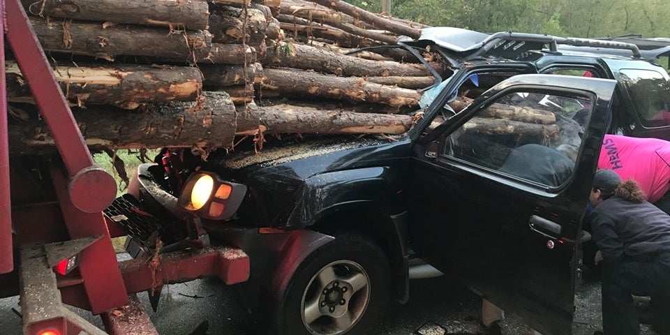 Nissan Xterra Driver Narrowly Avoids Death by Logs in Hollywood-Like Crash
