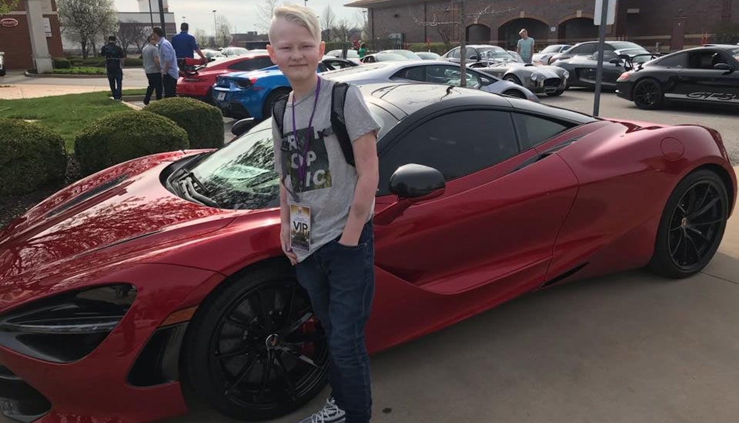 Thousands of Sports Cars Lead the Way During Teenager’s Funeral Procession