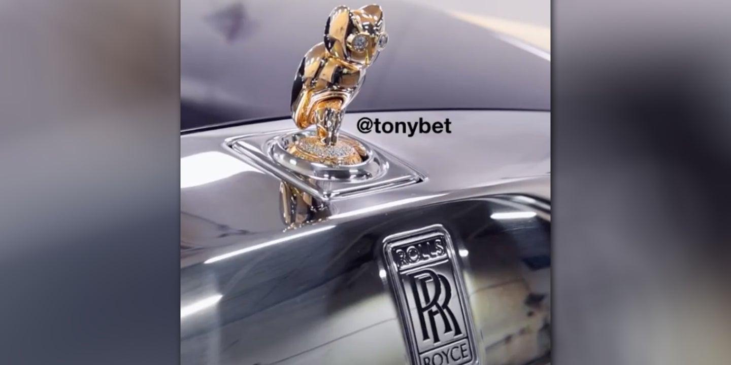 Drake’s New Rolls-Royce Phantom Has a Diamond-Encrusted OVO Owl on the Hood