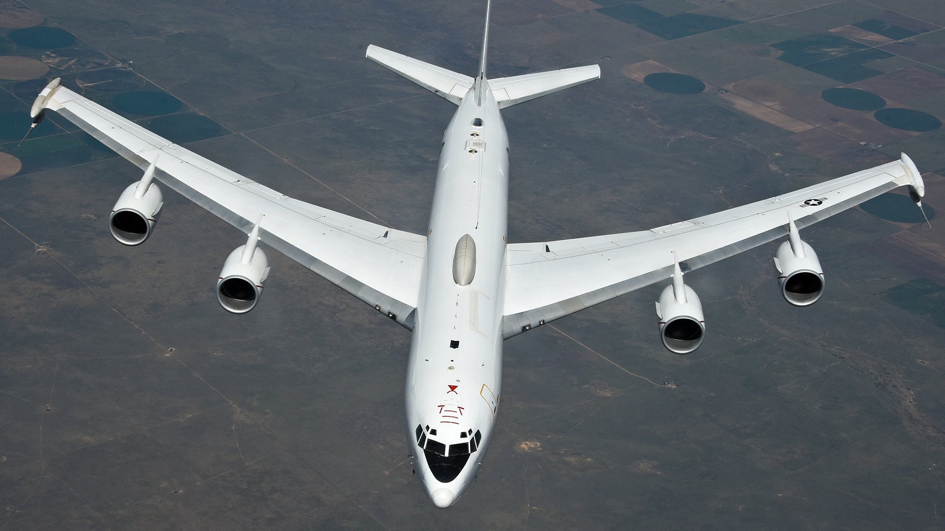 here-s-why-an-e-6b-doomsday-plane-was-flying-tight-circles-off-the