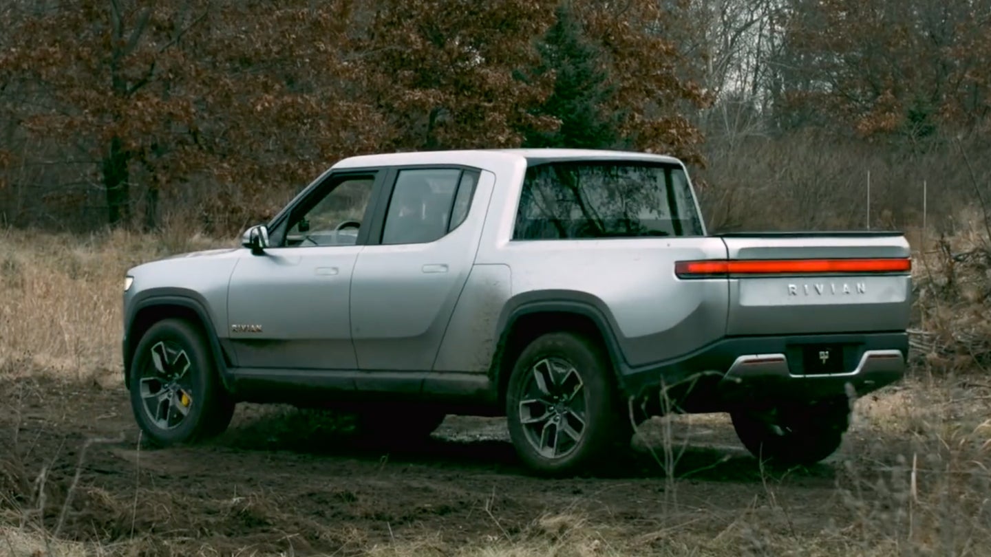 Watch Rivian’s Electric R1T Use Awesome Tank Turn Feature
