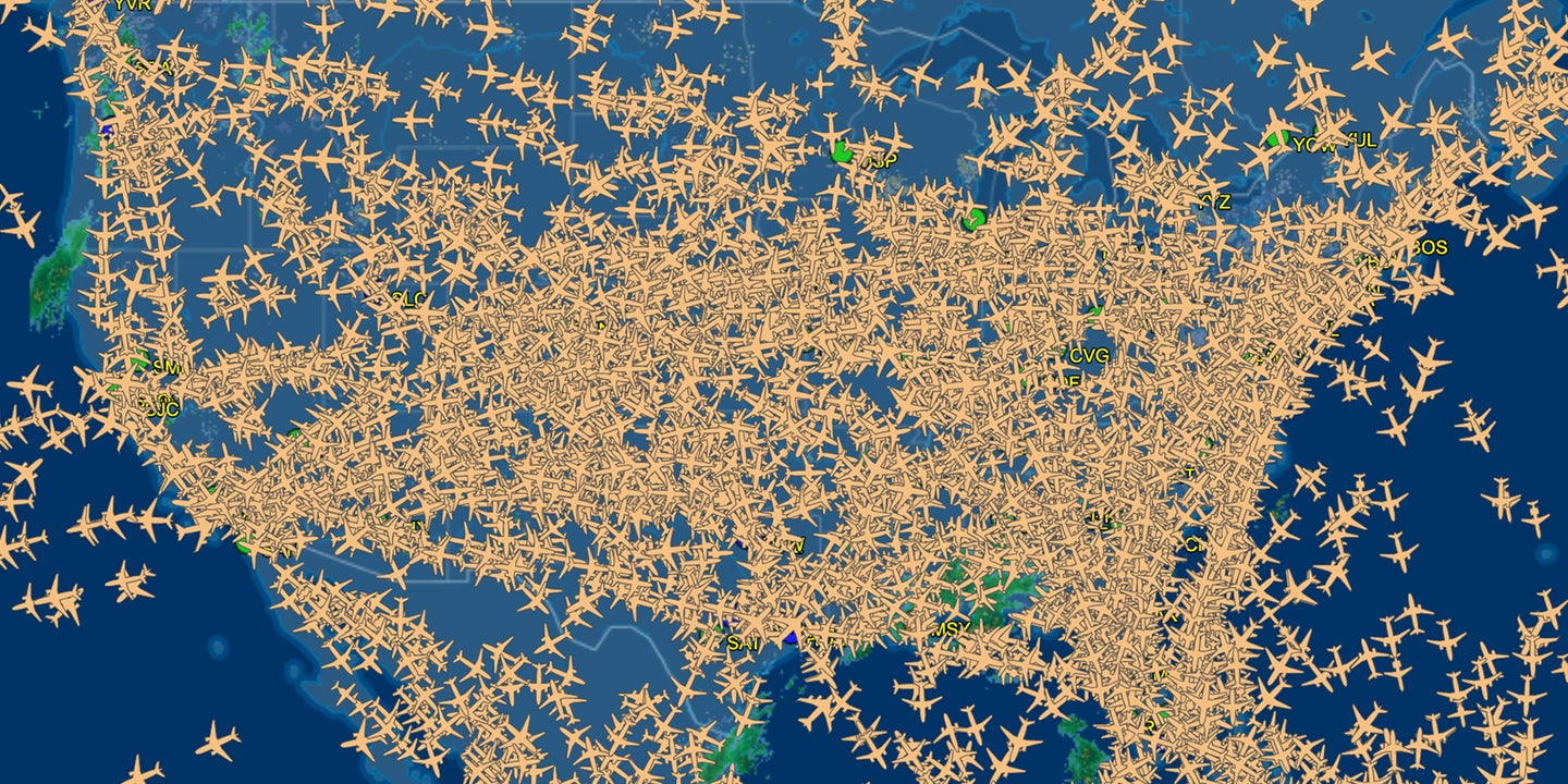 Live Flight Tracking Map Shows US Skies Are Full on a Record Holiday Travel Weekend