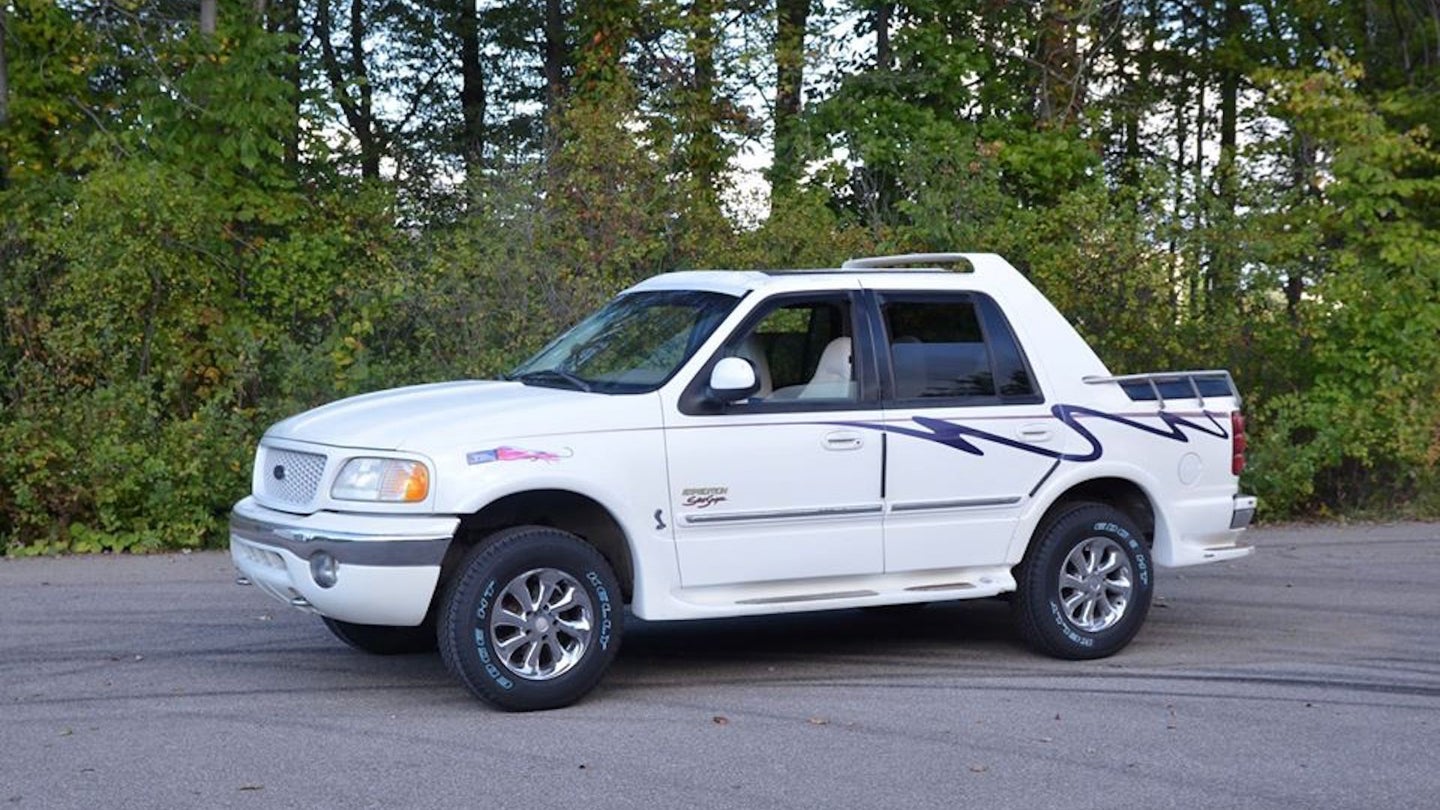 Radically Nautical 1999 Ford Expedition SeaScape Might Be the Best Way to Spend $6,500