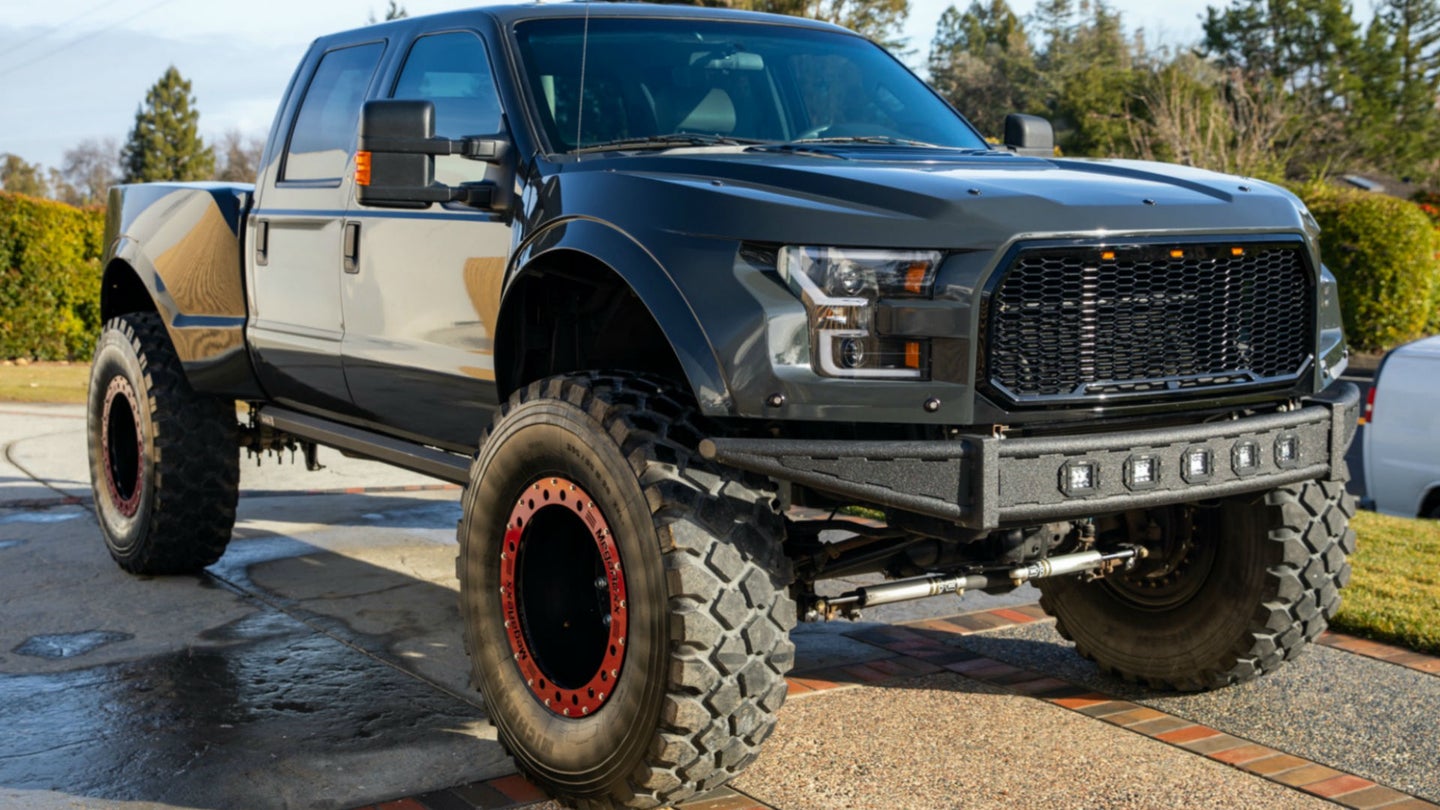 This Ford F-250 Super Duty 4×4 MegaRexx Makes a Raptor Look Like a Puny Focus