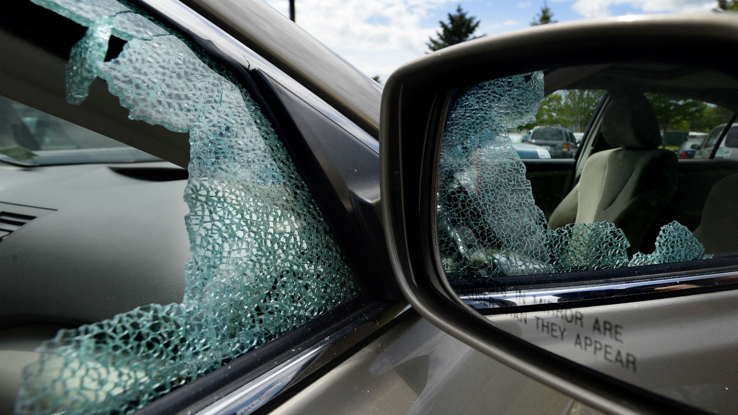 Brazen Burglars Smash Windows of 69 Vehicles Near Orlando