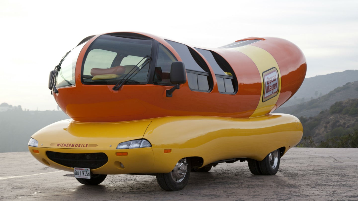 Oscar Mayer Is Looking for Full-Time Hotdoggers to Drive the Weinermobile Cross-Country