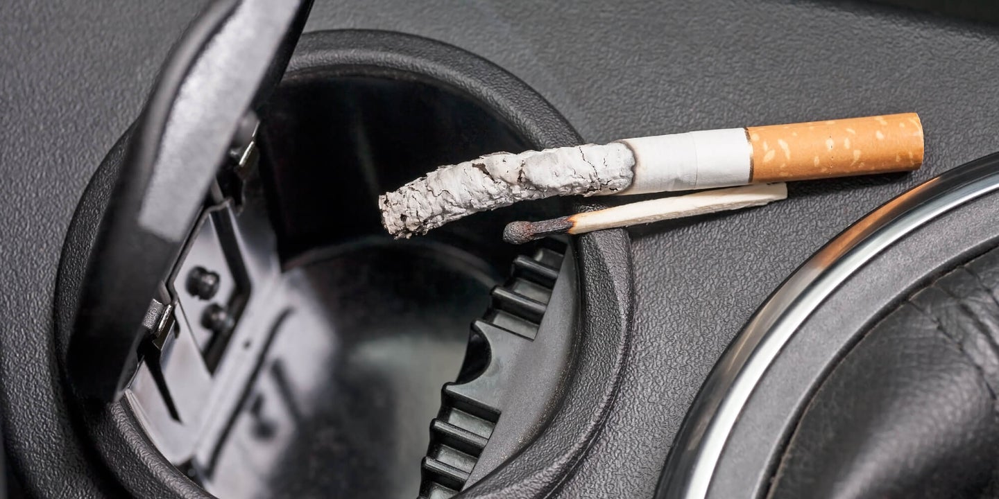 Best Car Ashtrays: Prevent Odors and Remain Safe