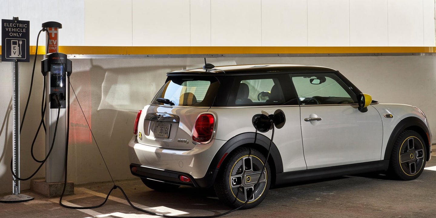 The Electric Cooper SE May Be The Biggest Lifeline Mini Gets For A While