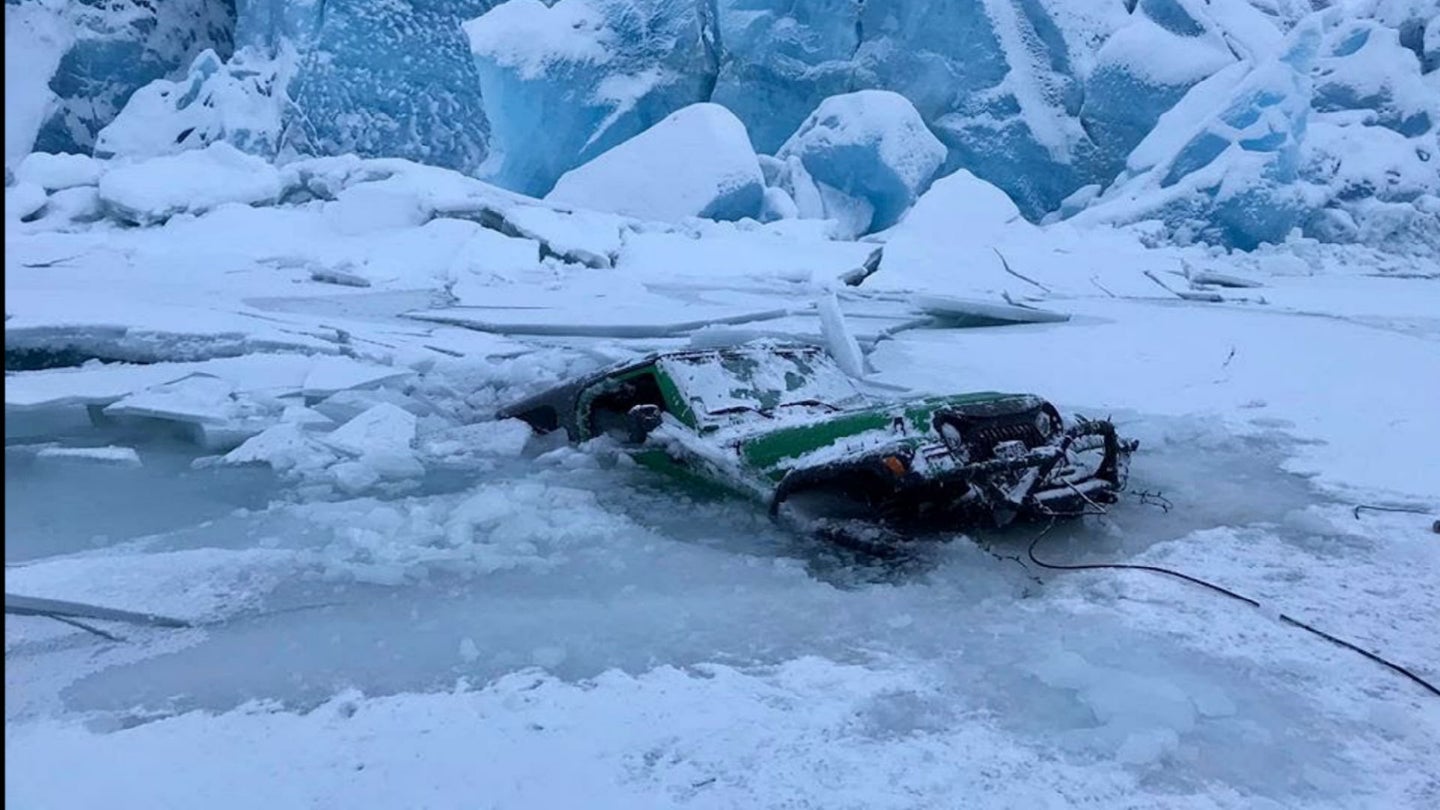 Alaska Off-Roaders Save Jeep Wrangler From Sinking to Bottom of Frozen Lake
