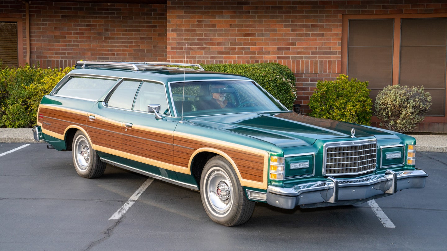 This 1978 Ford LTD Country Squire Is Peak Station Wagon, and It’s for Sale