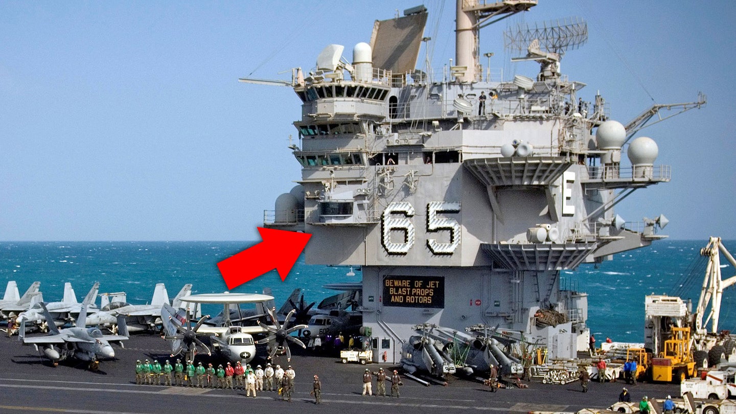 Here’s What This Panoramic Windowed Room Does On American Aircraft Carriers