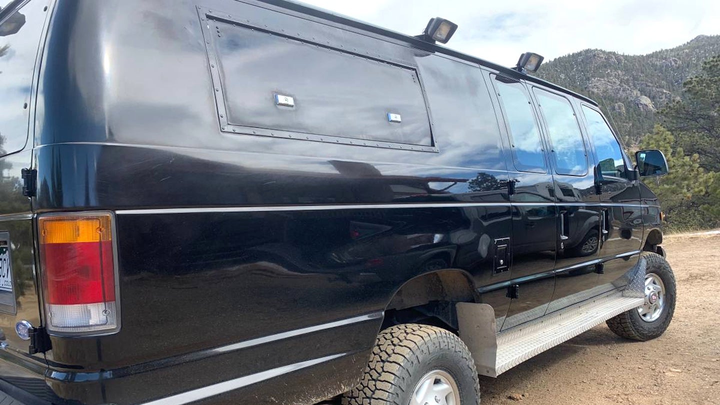 You Can Buy This Rare Ford Presidential Motorcade “Roadrunner” Command Van
