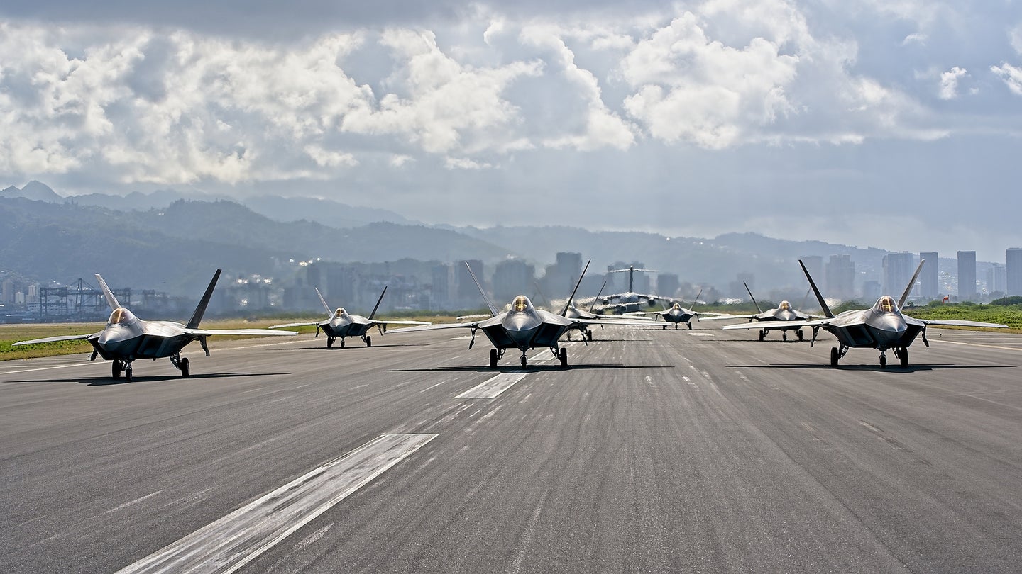 Hawaii Air National Guard F-22s, KC-135, And C-17 Do The &#8220;Elephant Walk&#8221; In Honolulu