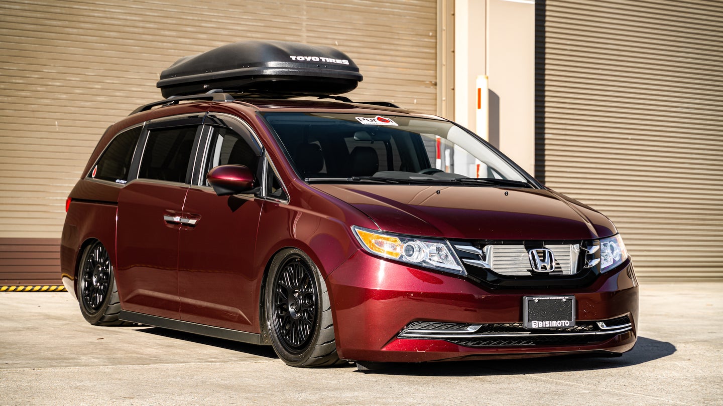 Tear Your Kids’ Faces Off With Brutal Speed in This AWD, 1,665-HP Honda Odyssey Hybrid (UPDATED: Not Real)