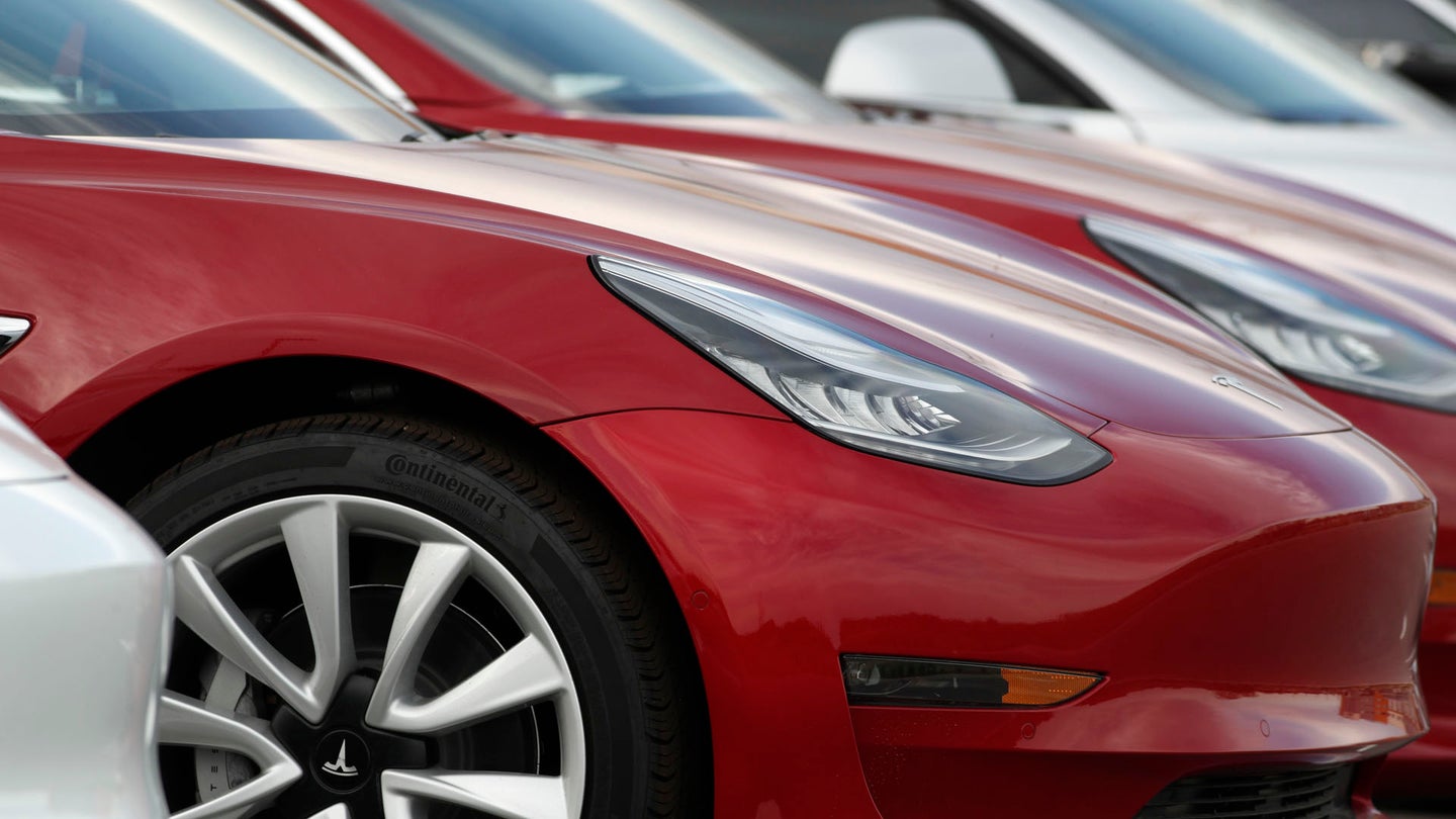 Tesla Kills the Already Elusive $35,000 Model 3: Report