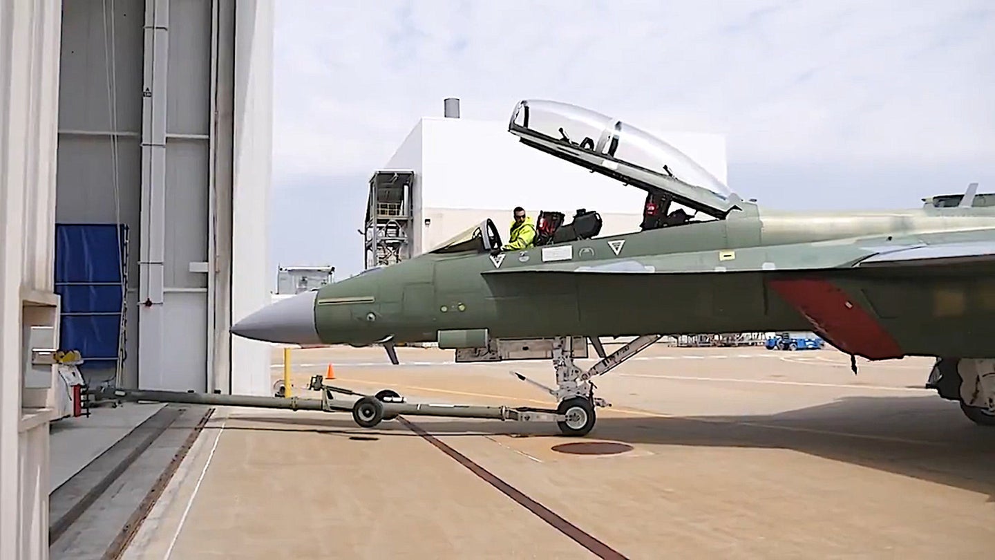 Get Your First Look At The Navy’s Block III F/A-18 Super Hornet Test Jet