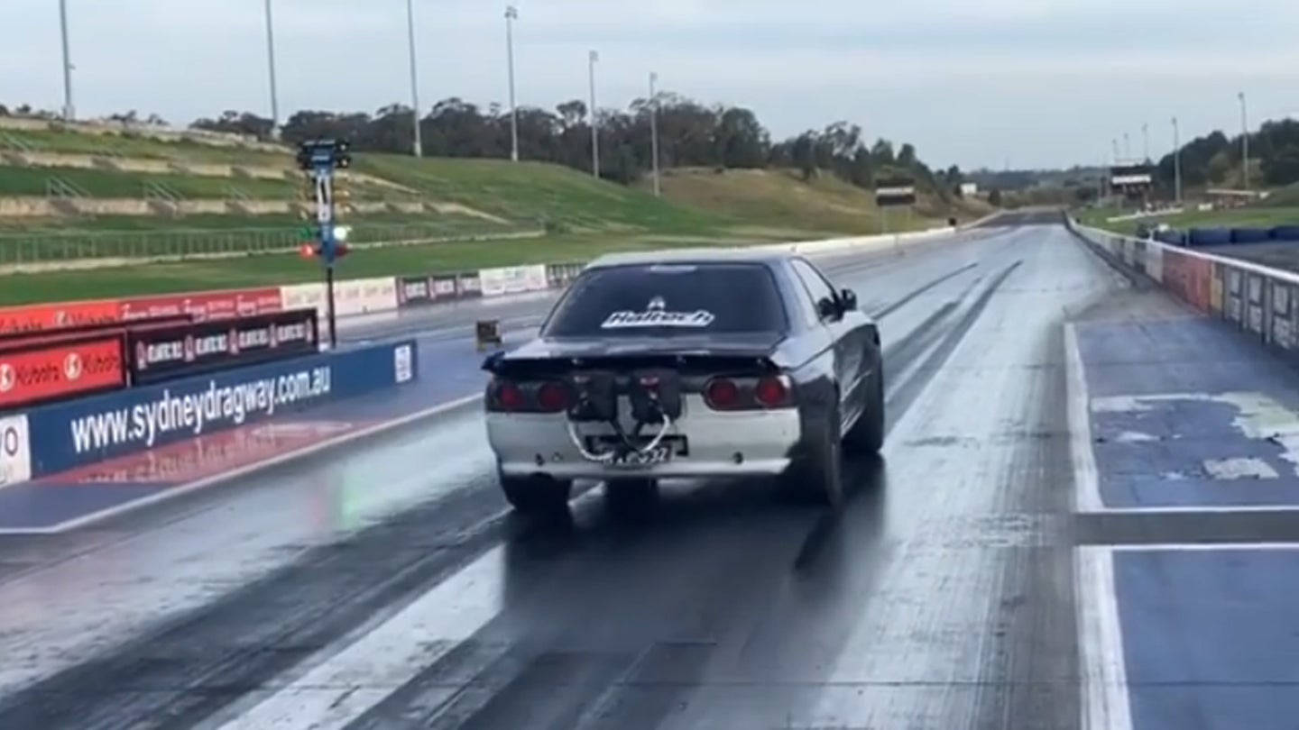 Modified R32 Nissan Skyline GT-R Breaks World Record With 6-Second Quarter-Mile at 219 MPH