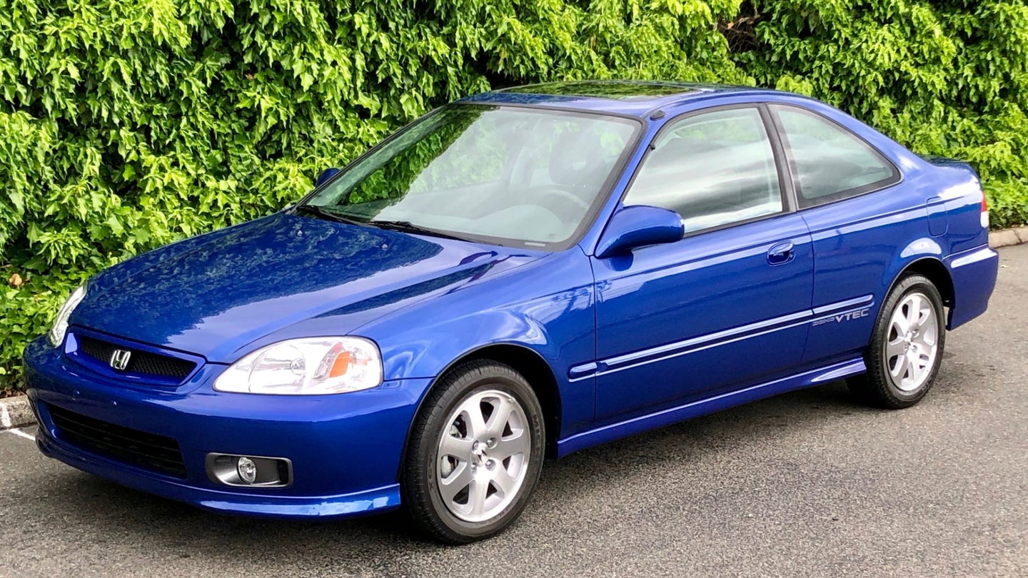 This 20-Year-Old Honda Civic Si Sold for $50,000—That’s More Than a New Fully Loaded Type R