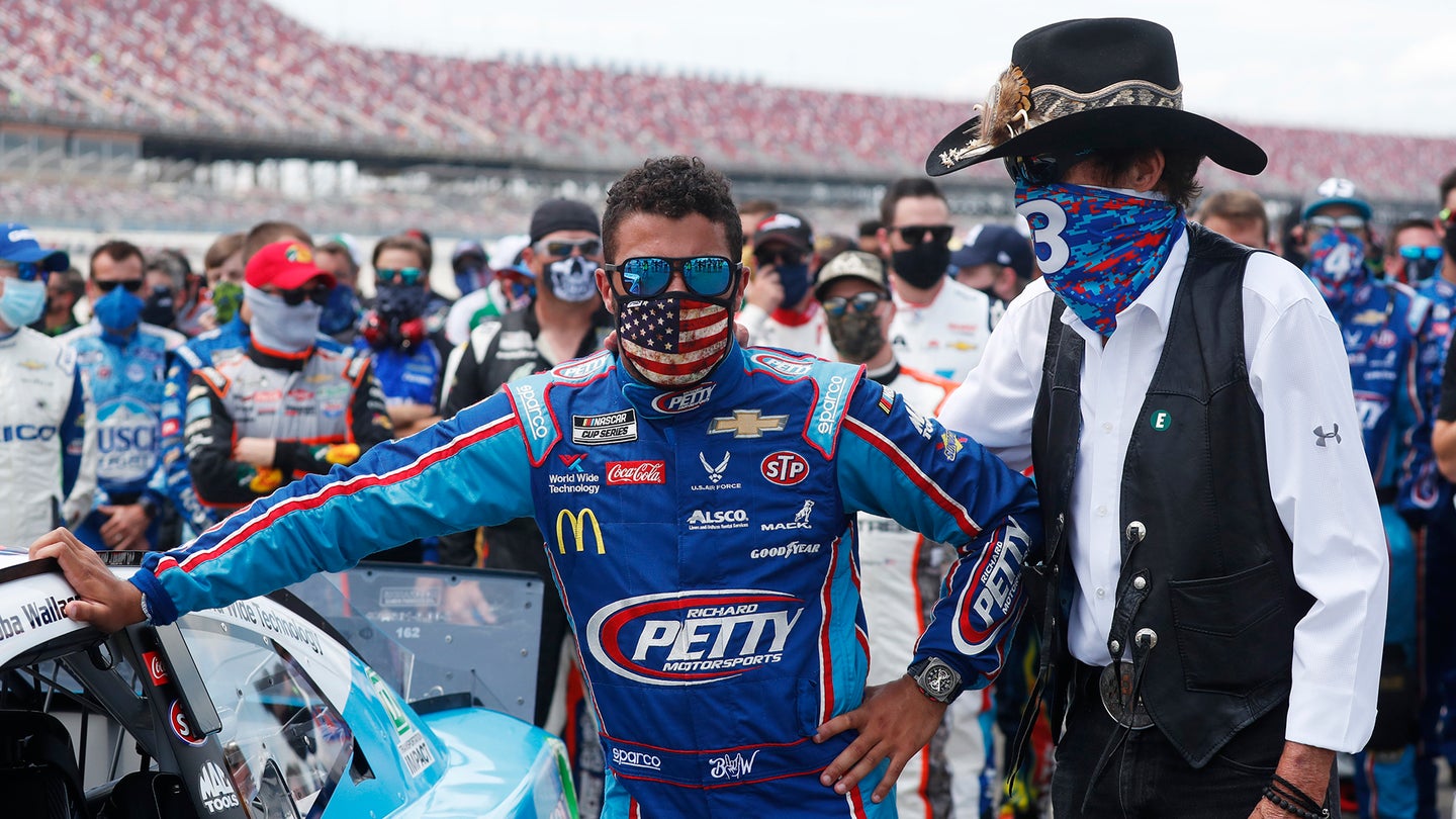 FBI: Noose Found in Bubba Wallace’s Garage Was a Door Pull Rope