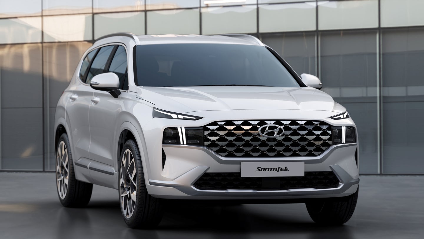 2021 Hyundai Santa Fe Gets a Bold Facelift, Palisade Interior and Bigger Screens