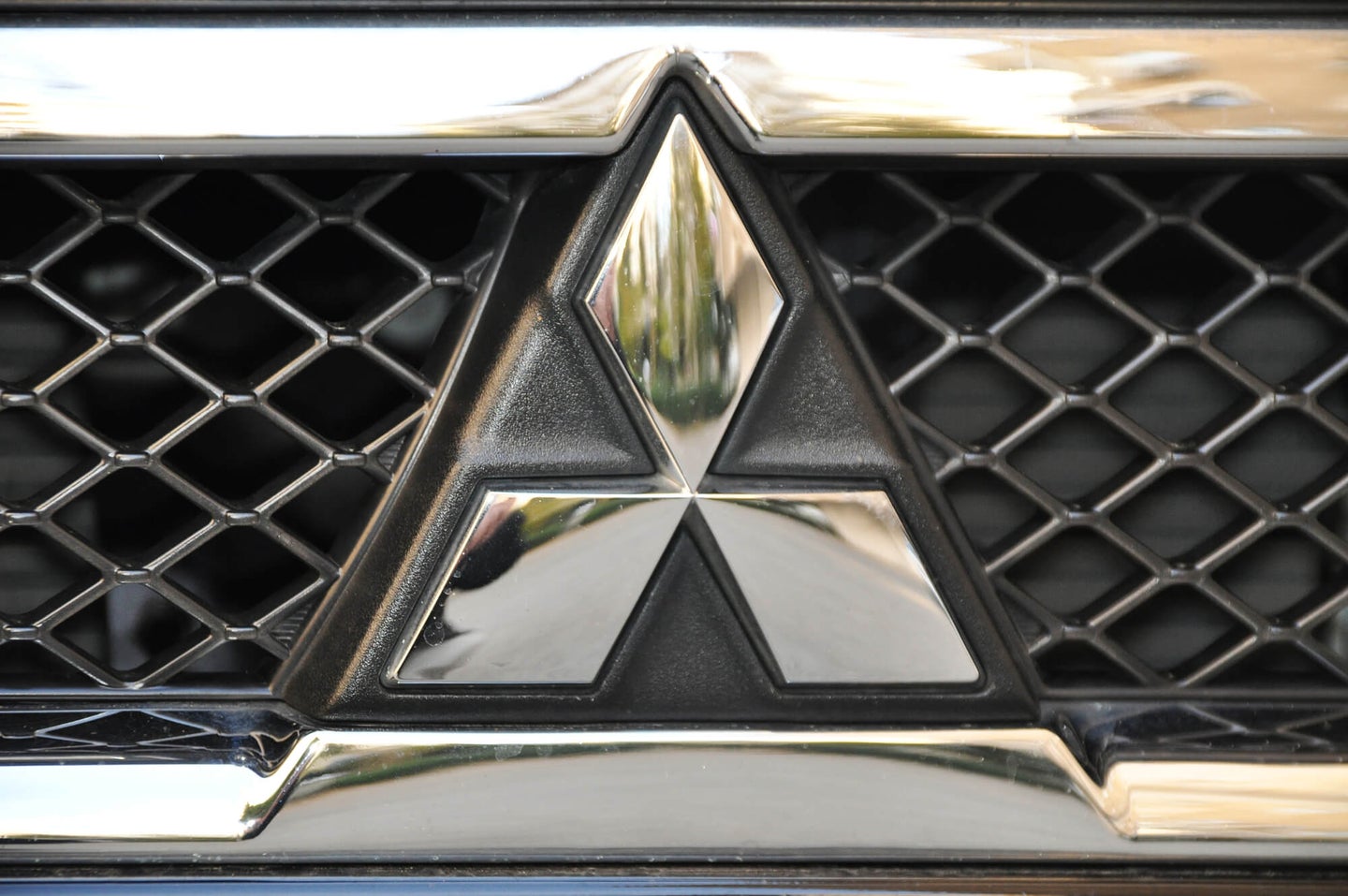 Mitsubishi’s New Vehicle Limited Warranty Tops its Rivals