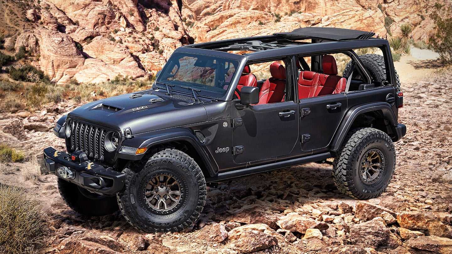 Jeep Wrangler Rubicon 392 Concept Shows Off 450-HP Hemi V8 on Bronco&#8217;s Big Day