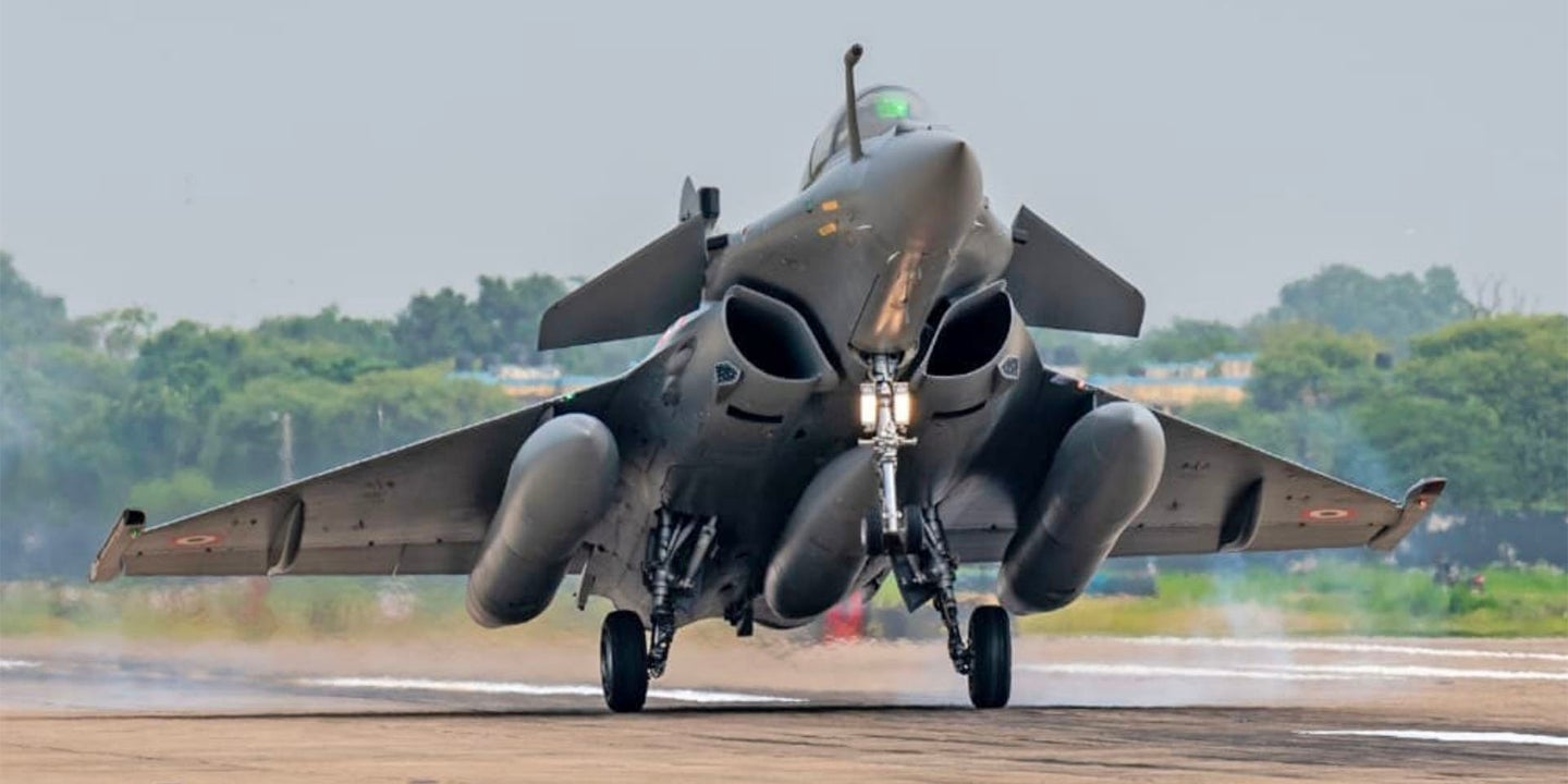 India&#8217;s First French-Built Rafale Fighters Have Finally Arrived
