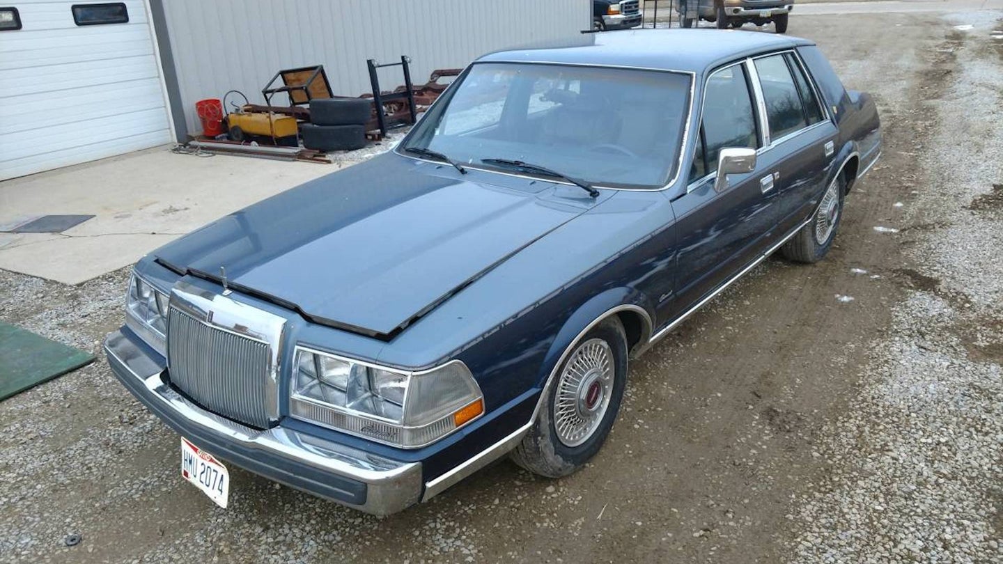 Do You Want a 1984 Lincoln Continental Diesel? No? Well Here’s a Really Nice One Anyway