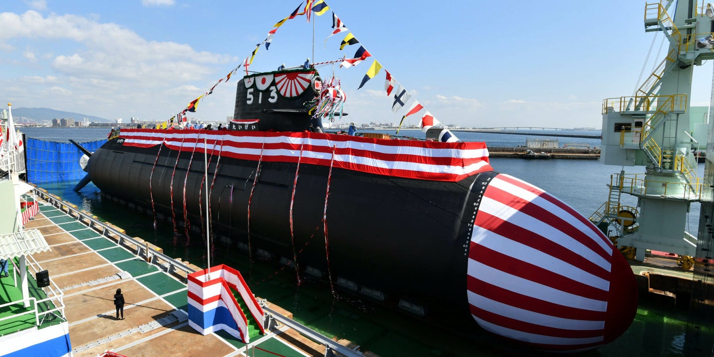 Japan Just Launched Its First &#8220;Big Whale&#8221; Lithium-Ion Battery Powered Submarine