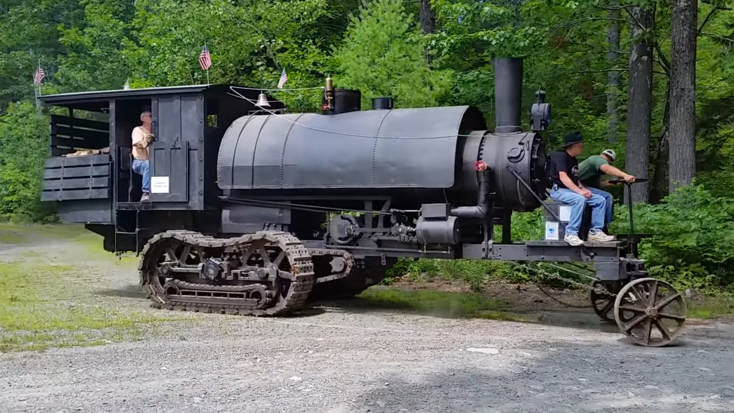 This Wacky Steam Locomotive-Car Hybrid Paved the Way for Tank Tracks