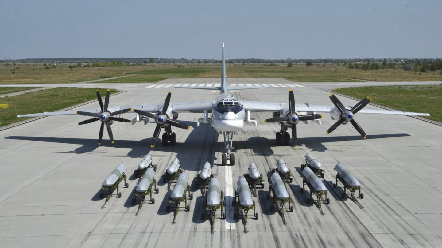 Russia&#8217;s Strategic Bomber Trio Poses With Nearly All Its Weapons