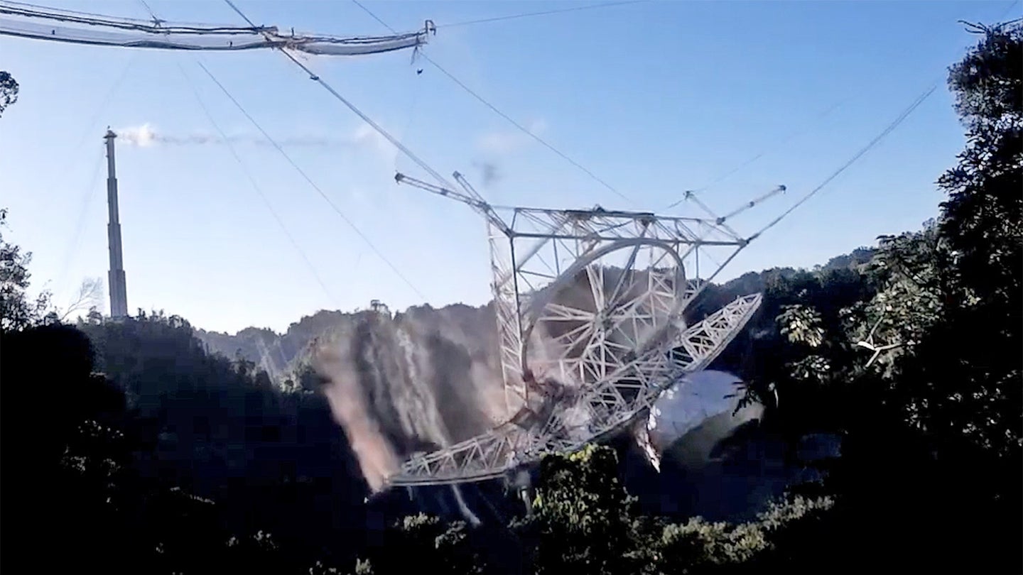 Crazy Video Footage Shows The Exact Moment The Arecibo Radio Telescope Collapsed