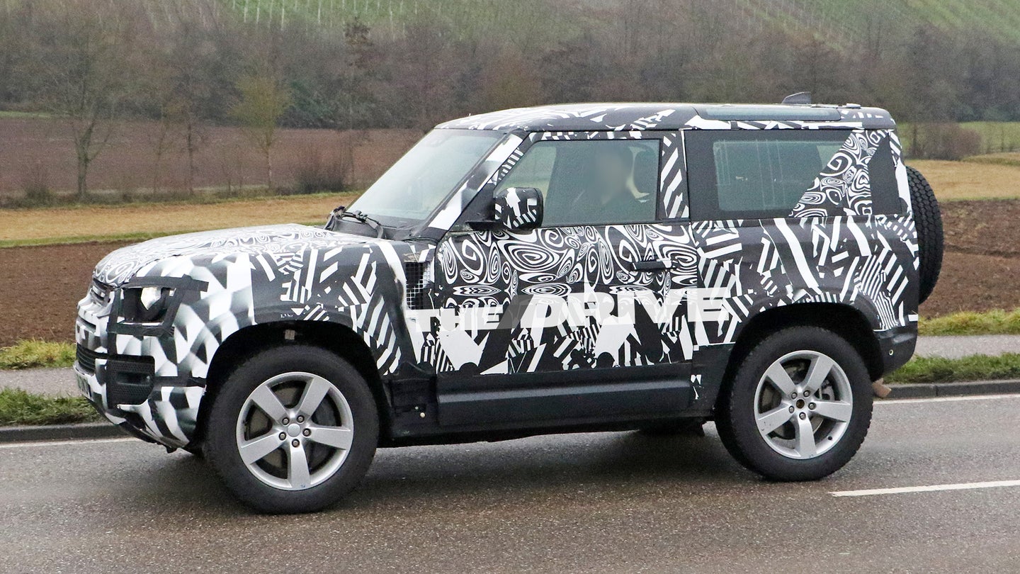 Two-Door V8 Land Rover Defender 90 Spotted Testing in Public