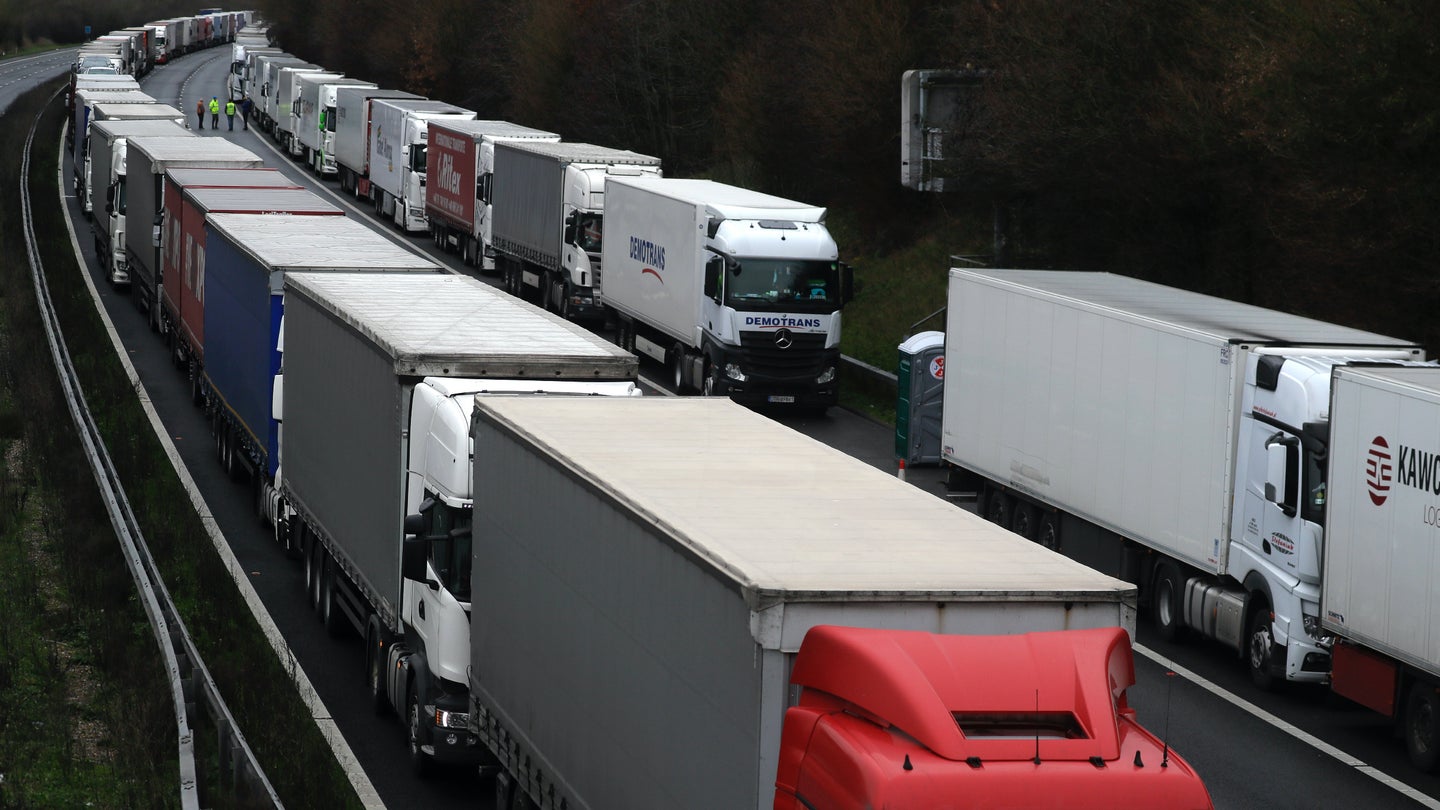 Over 2,850 Truckers Stuck In England Face a Lack of Toilets, Showers and Food In Long Lines to Leave