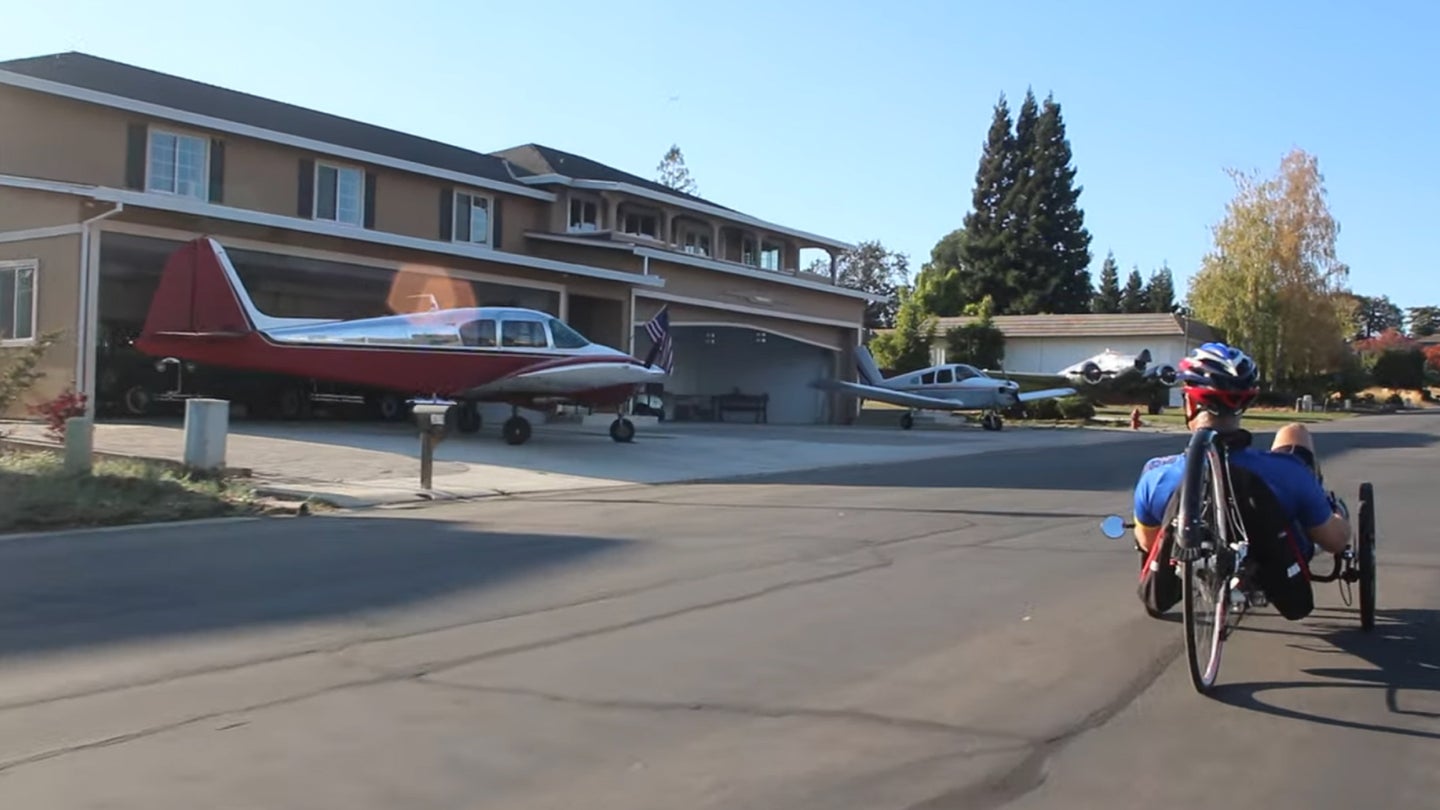 Wide Streets, Massive Garages: Meet the Neighborhoods Designed for Pilots and Small Planes