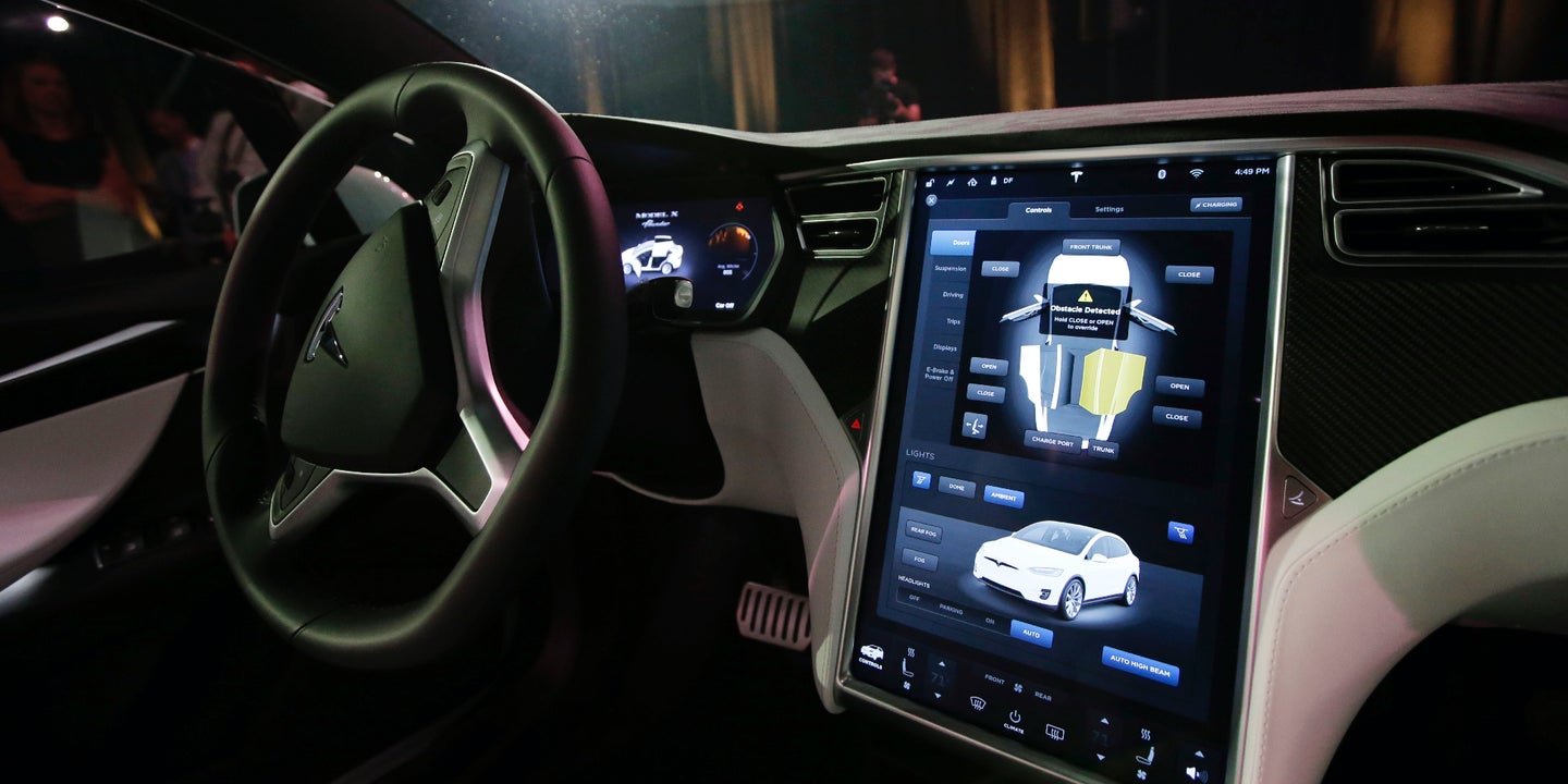 NHTSA Asks Tesla to Recall Roughly 158,000 Model S and Model X Cars Over Failing Touchscreens