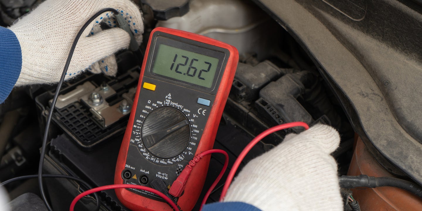 How To Test a Car Battery With or Without a Multimeter