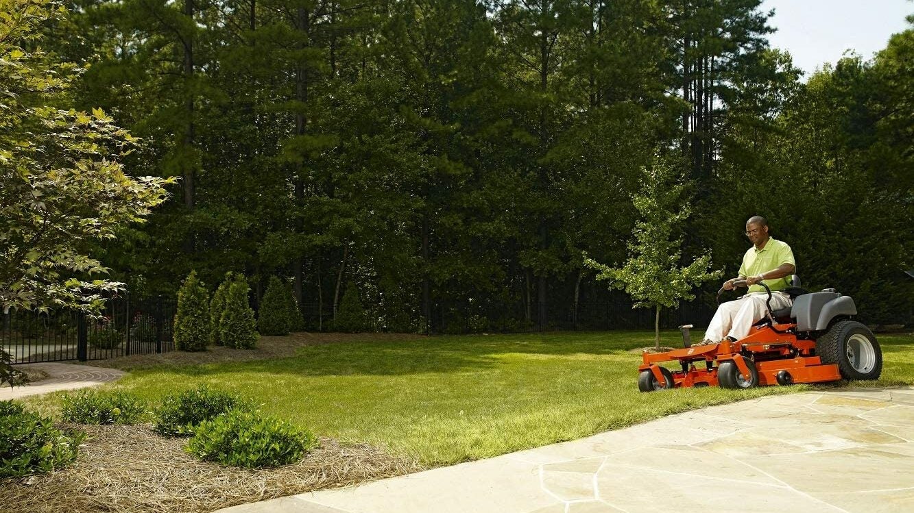The Best Zero-Turn Mowers (Review &#038; Buying Guide) in 2022