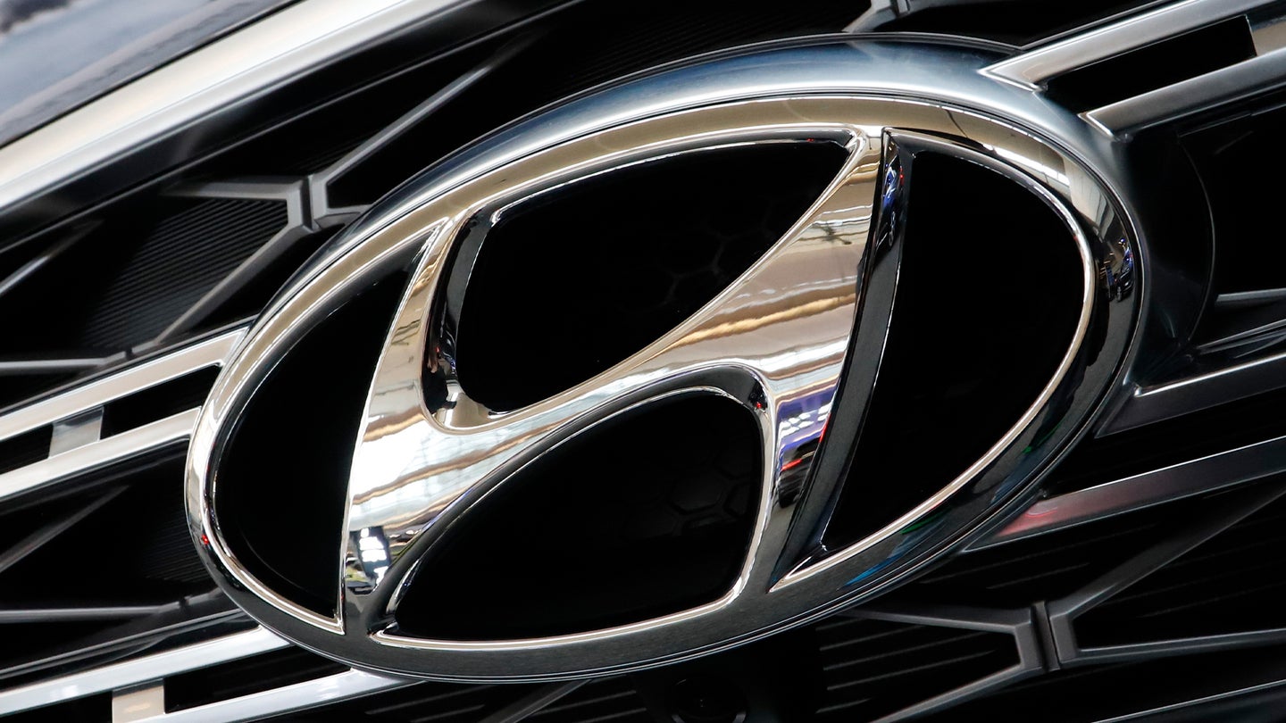 After All That, Hyundai Says It Isn&#8217;t in Talks to Build the Apple Car