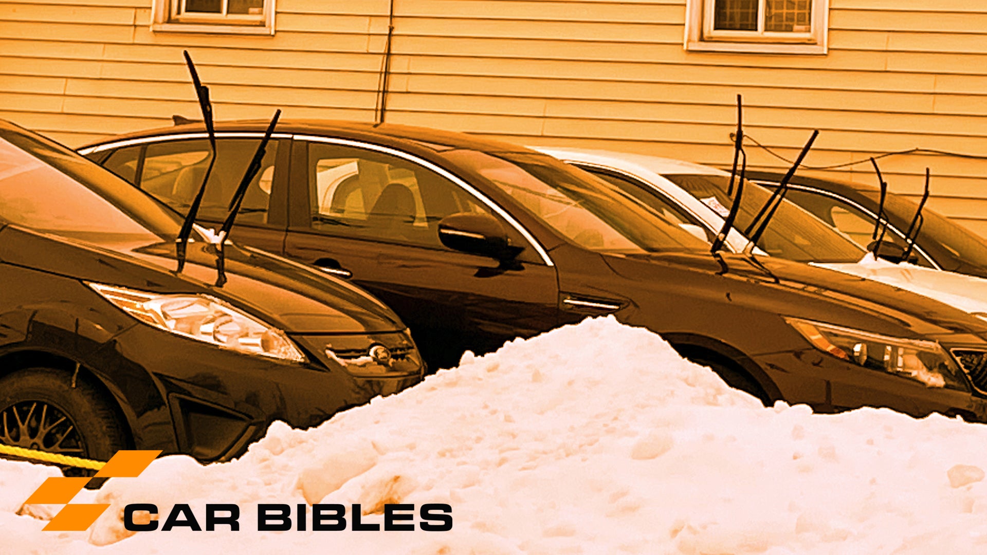 Should you leave windshield wipers up for snow/ice?