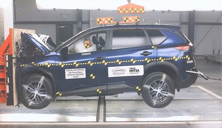 2021 Nissan Rogue Gets a Sketchy Two-Star Rating in NHTSA Crash Test