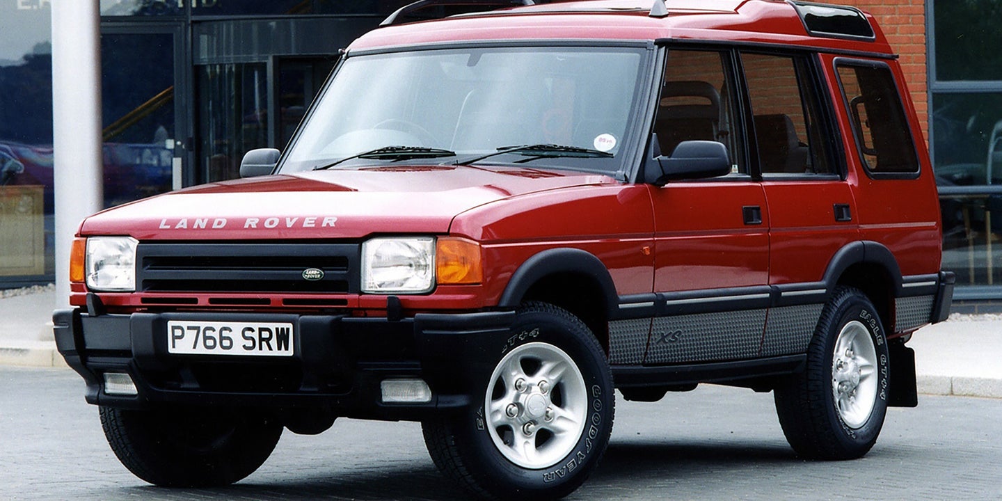 The 1994 Land Rover Discovery Was a British SUV for American Suburbs
